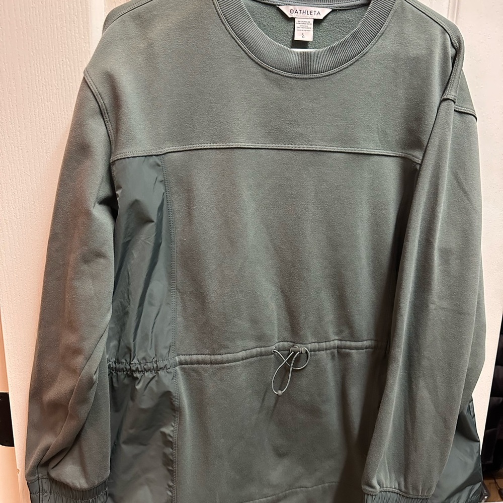 Athleta women's Green Sweatshirt size L/ NWOT B129 - Picture 1 of 5
